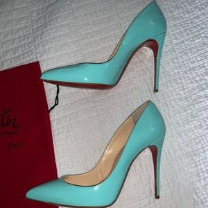Christian Louboutin Size 37.5 (7.5)